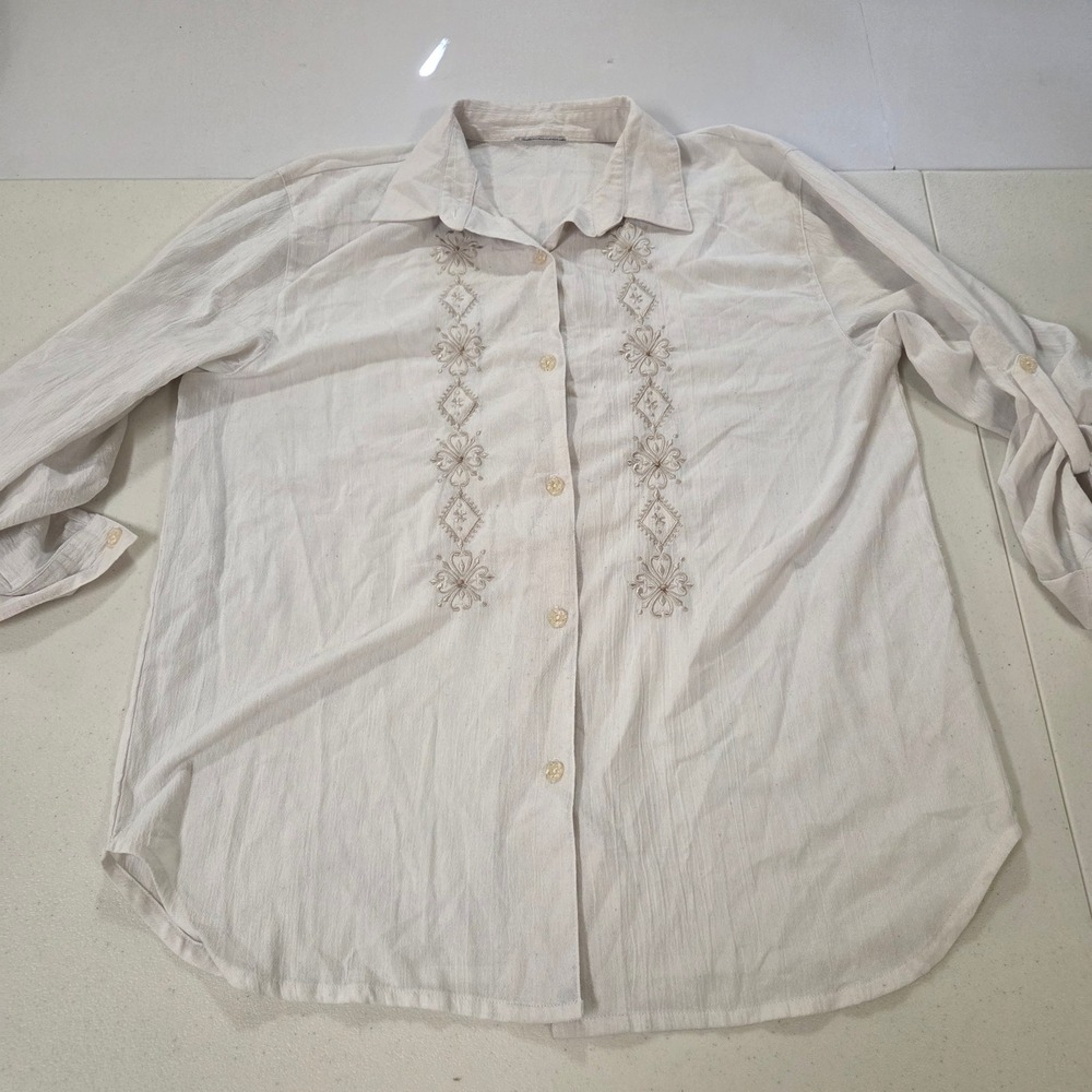 Womens Off White Floral Embroidered Long Sleeve Roll Tab Button Up Shirt Boho